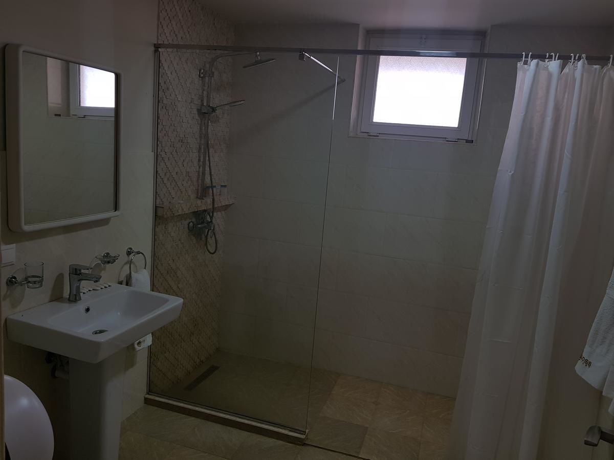 Отель Cross Resort Hotel Ереван