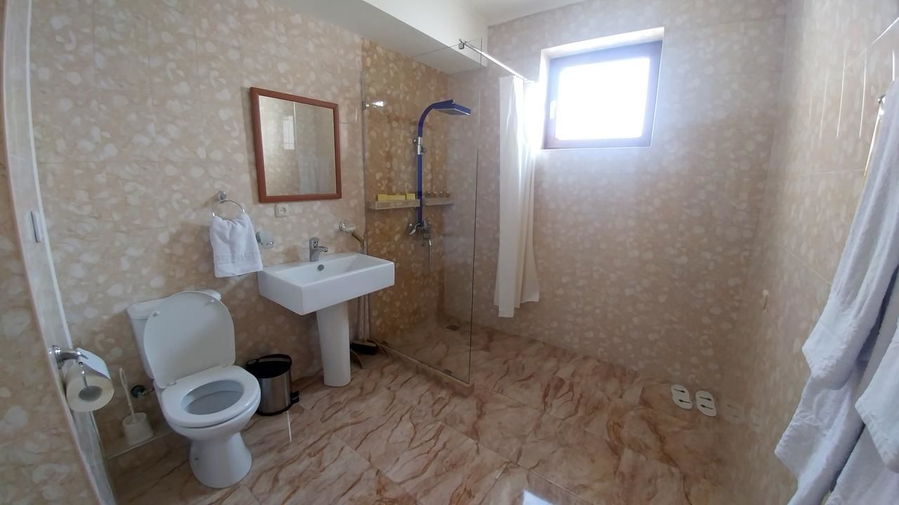 Отель Cross Resort Hotel Ереван