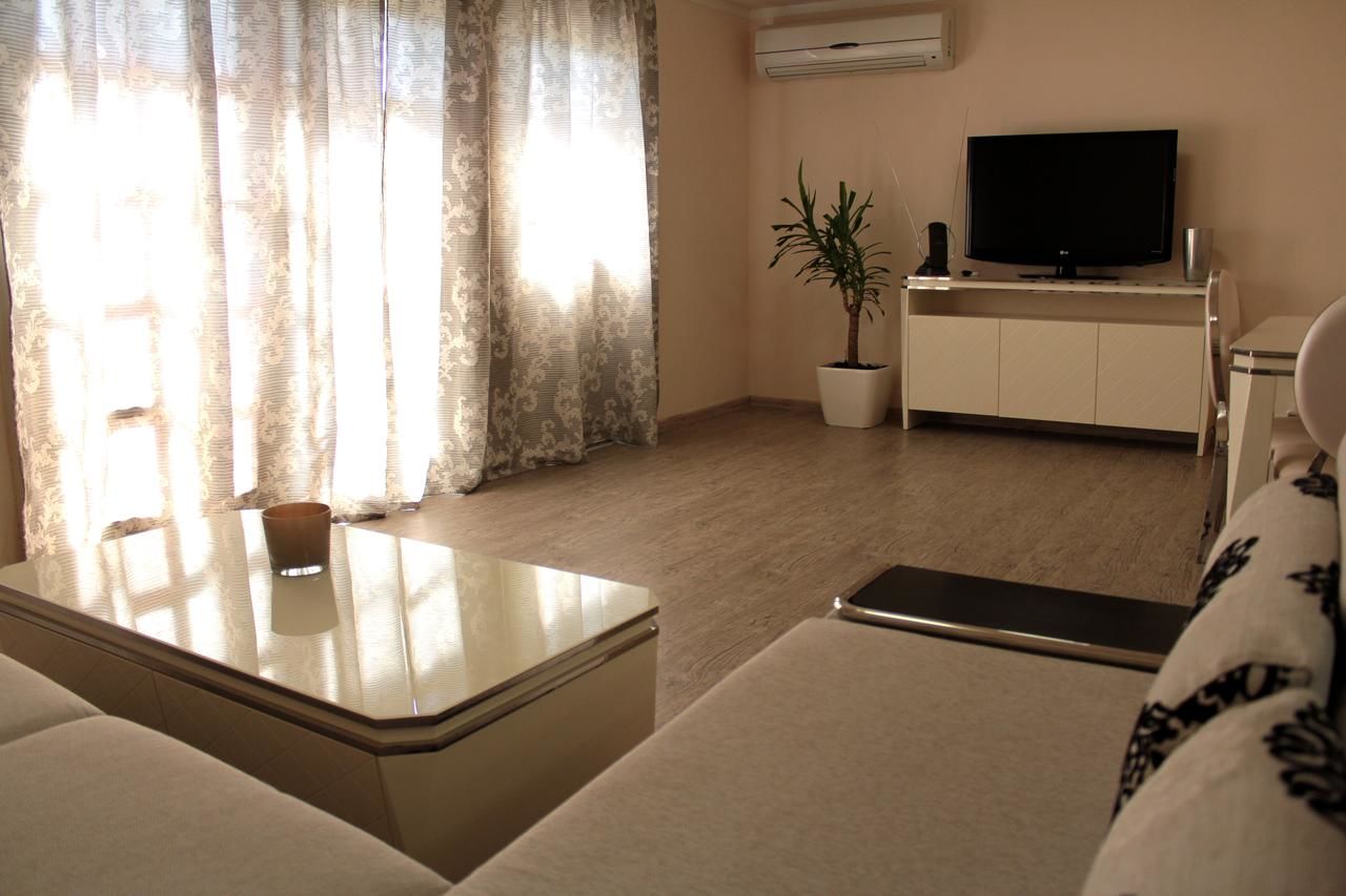 Отель Cross Resort Hotel Ереван