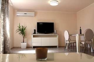 Отель Cross Resort Hotel Ереван Коттедж с террасой-11