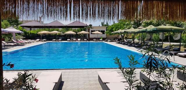 Отель Cross Resort Hotel Ереван-18
