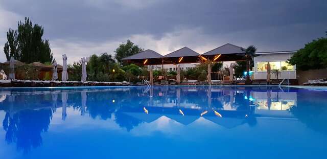 Отель Cross Resort Hotel Ереван-23