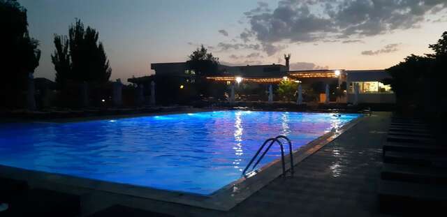 Отель Cross Resort Hotel Ереван-27