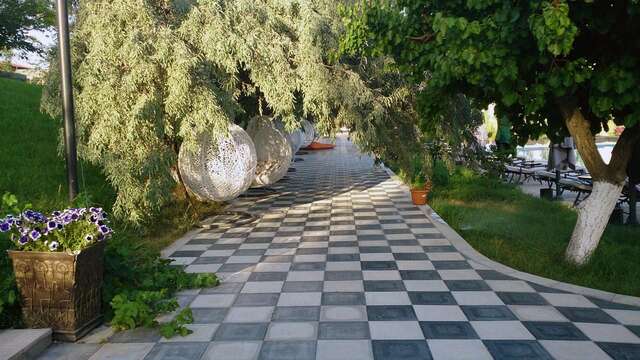 Отель Cross Resort Hotel Ереван-37