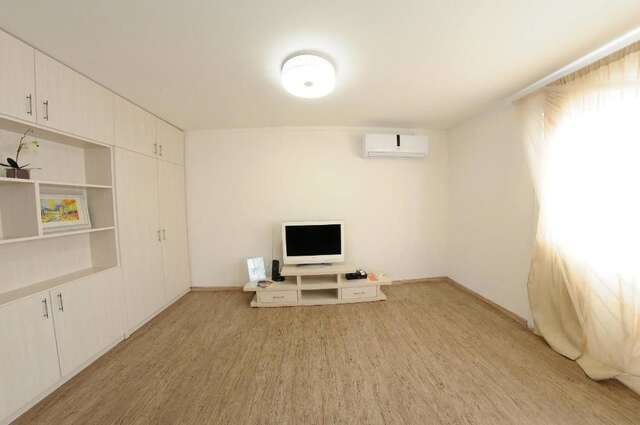 Отель Cross Resort Hotel Ереван-57
